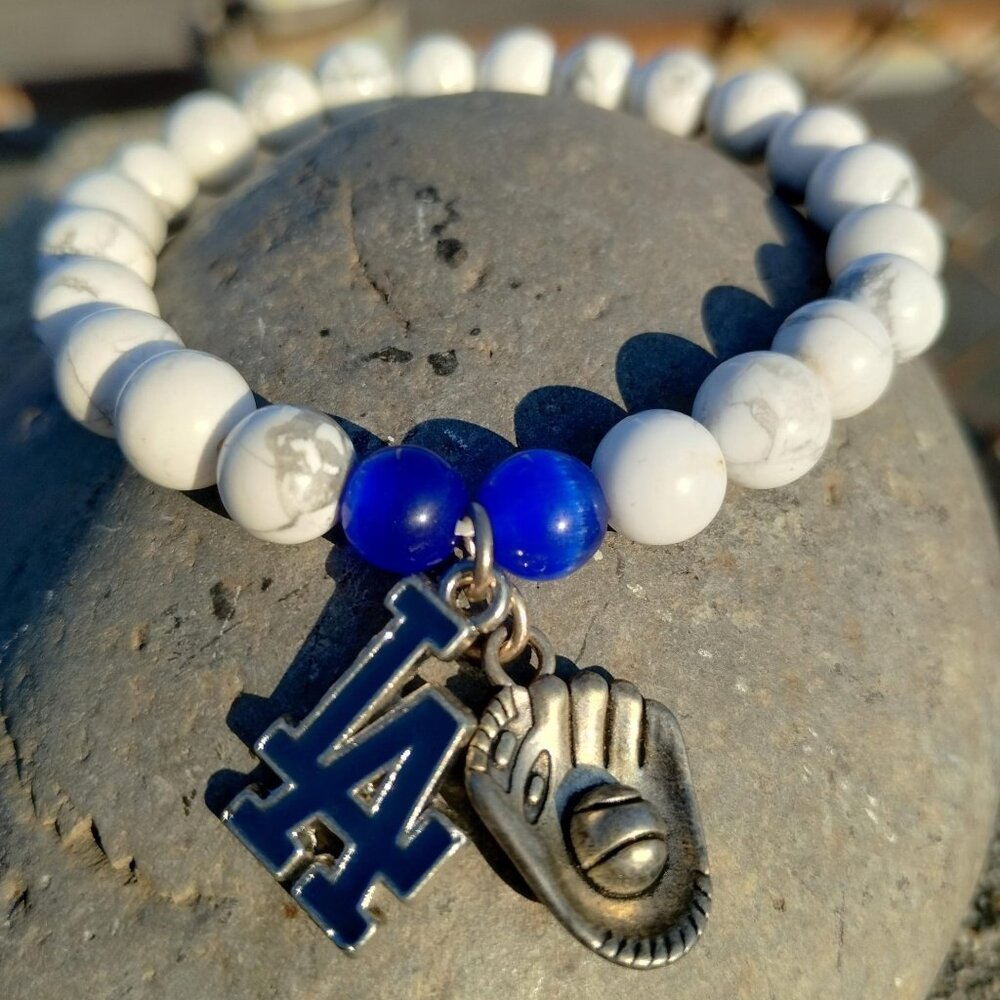 HANDMADE CRYSTAL QUARTZ L.A. DODGERS BRACELET (GLOVE & LA CHARM)